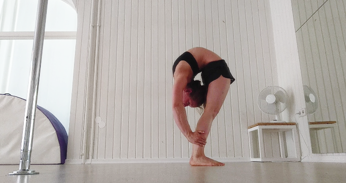 contortion ankle grab